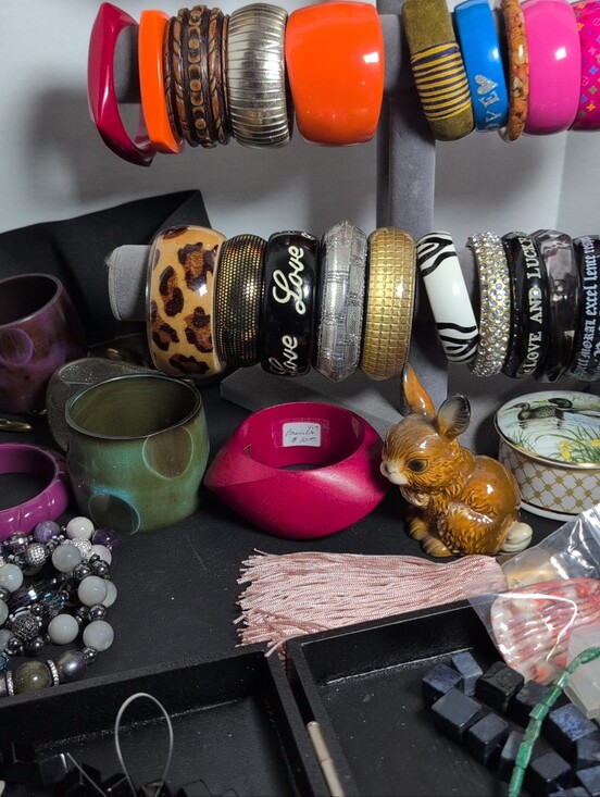 Jewelry - Misc bangles live Show